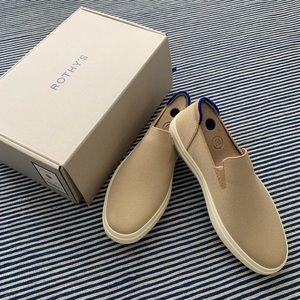 ROTHYS New, never worn Rothy’s.  The City Slip On Sneaker Size 9 Color-Wheat
